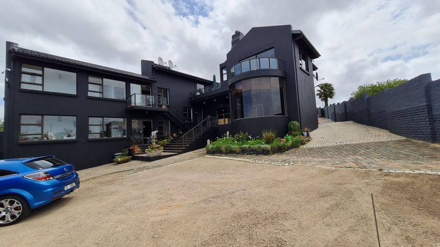 10 Bedroom Property for Sale in Dana Bay Western Cape